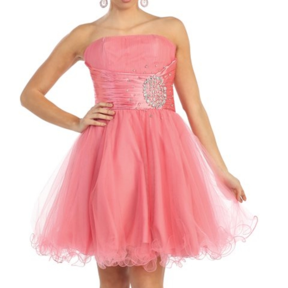 Prom, party or homecoming dress